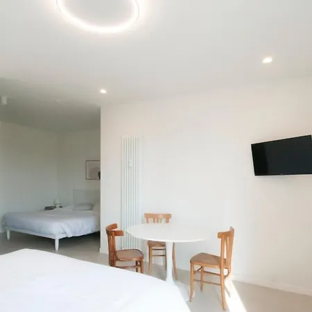 Apartament Zefiro - Saffi Design - Ambrogiohost Bolonia